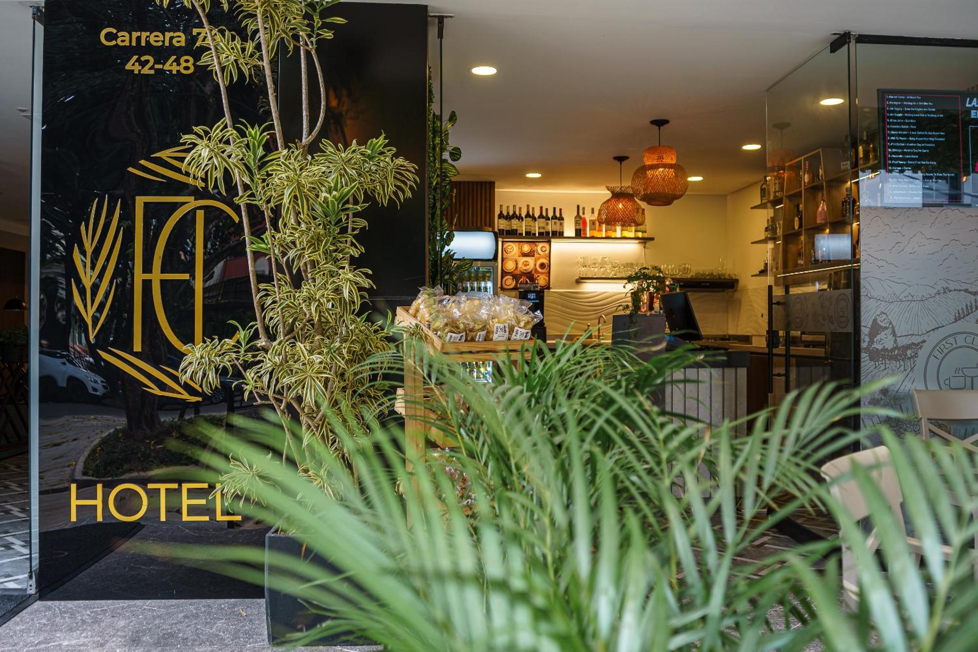 First Class Hotel Медельин Экстерьер фото